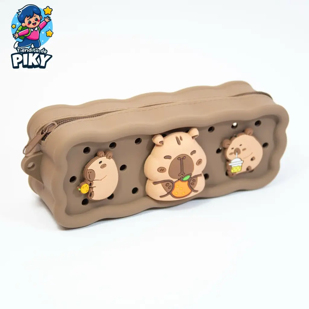 ESTUCHE CAPIBARA CAFE OSCURO